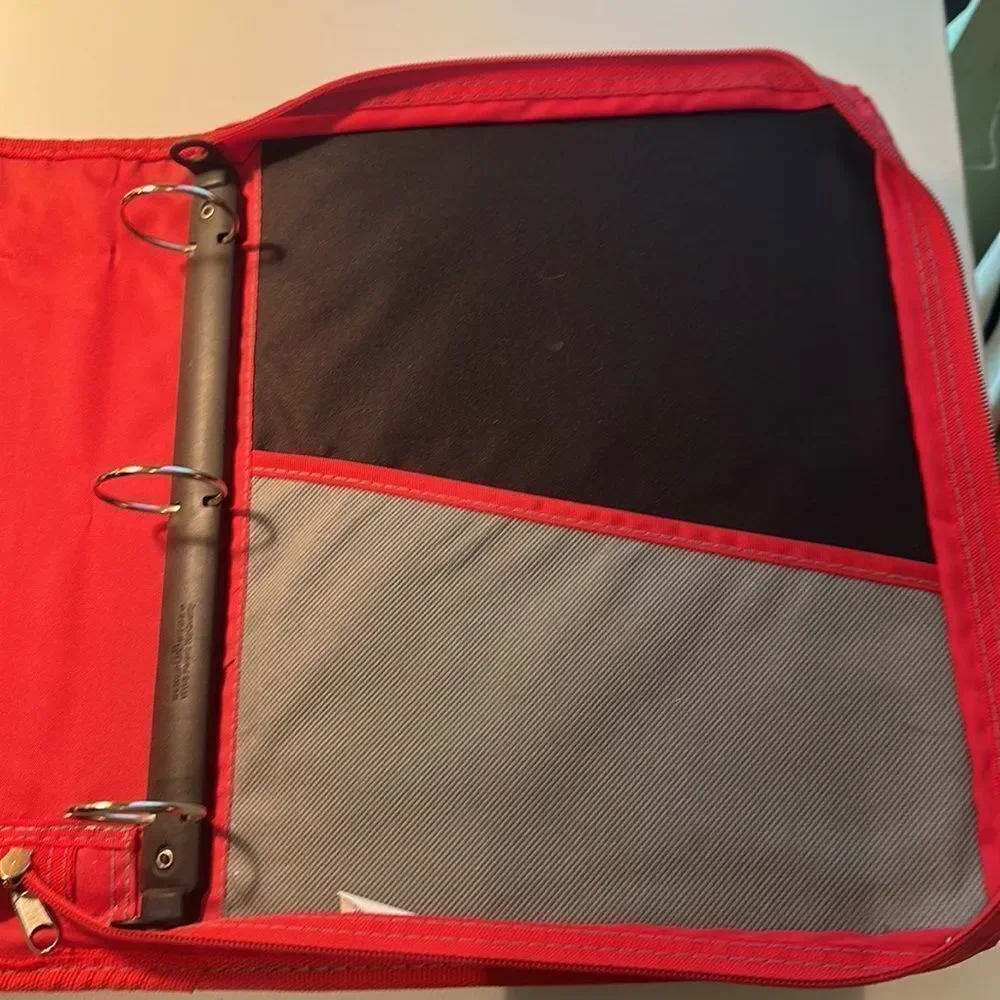 Mead zip 3 ring binder with dividers